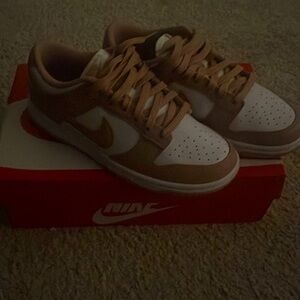 Dunks -Rose Whispers